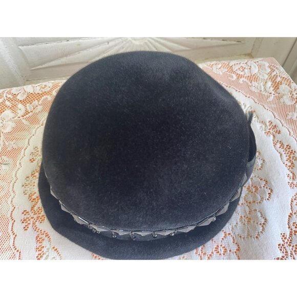 Vintage 1940s Black Felt Bowler Hat With Studded Ribbon Band - Picture 12 of 16